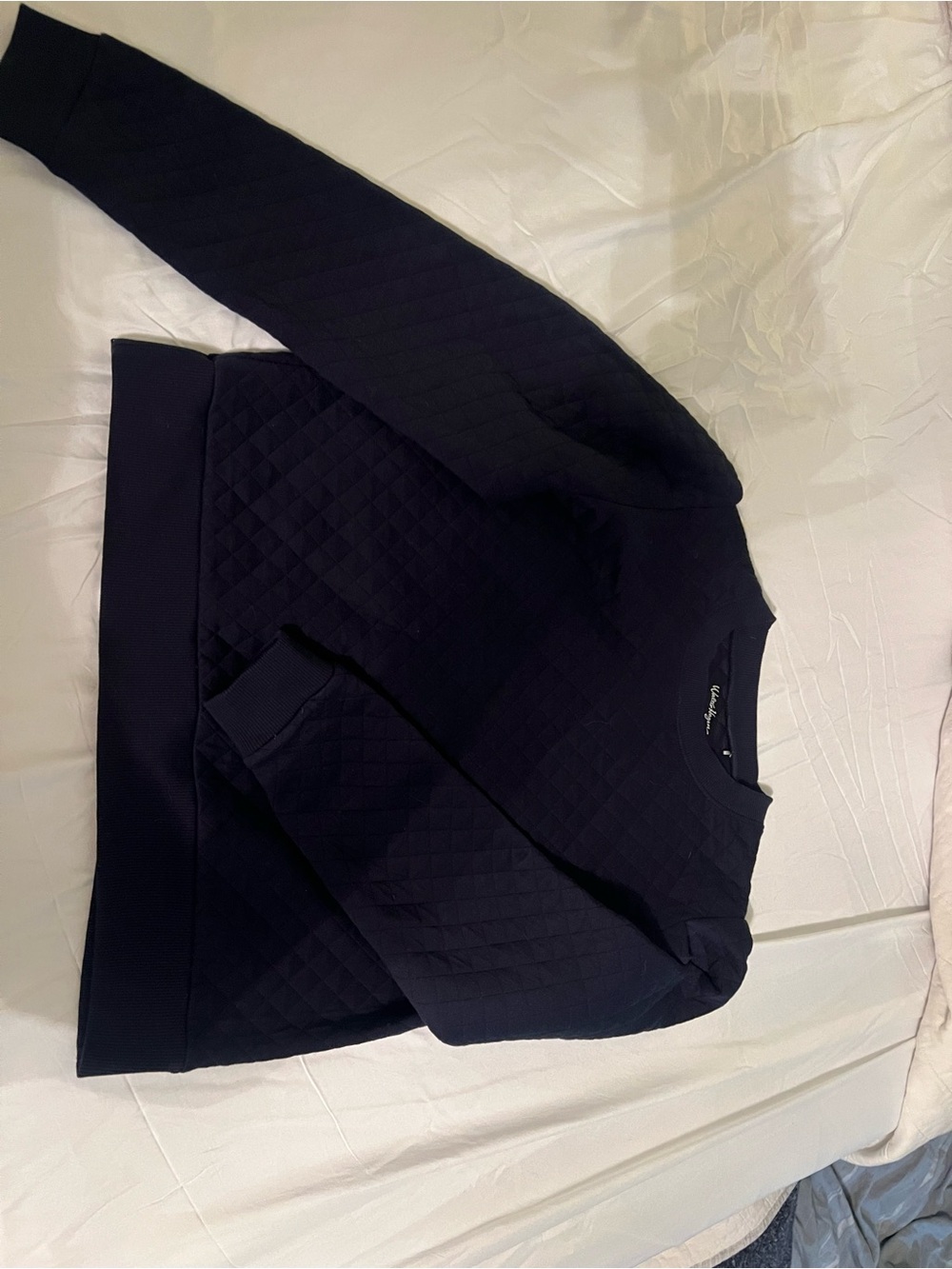 Walter Hagen Quilted Crewneck Sweatshirt in navy!